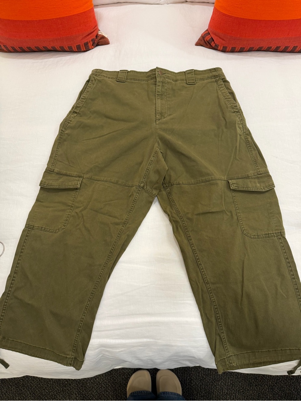 Old Navy Olive Cargo Pants Size XL